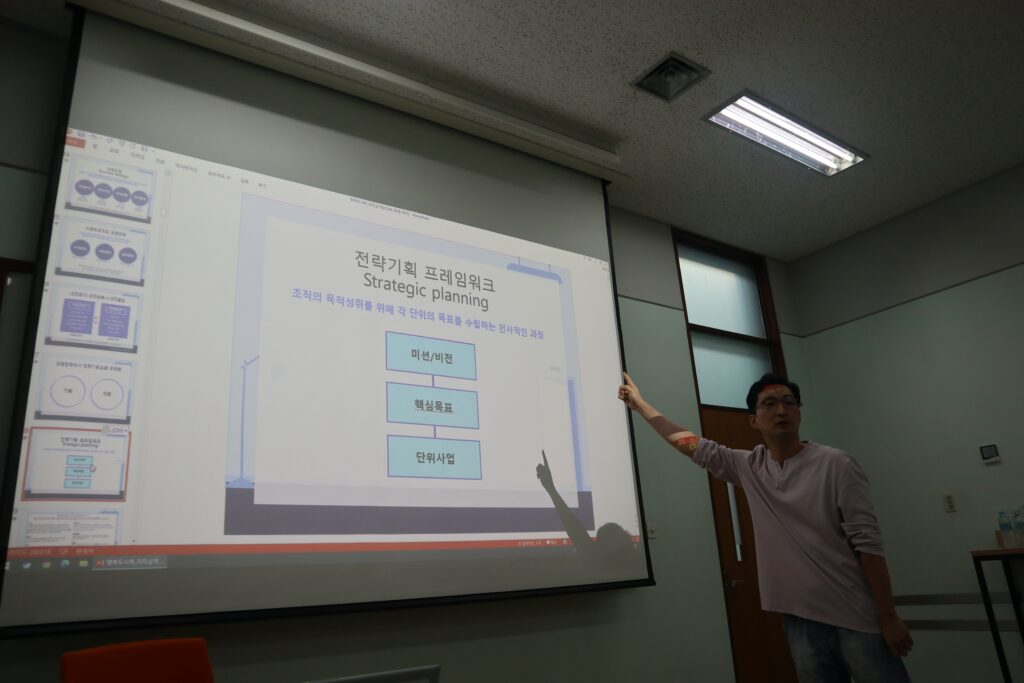 happynews_10호_02-1024x683.jpg